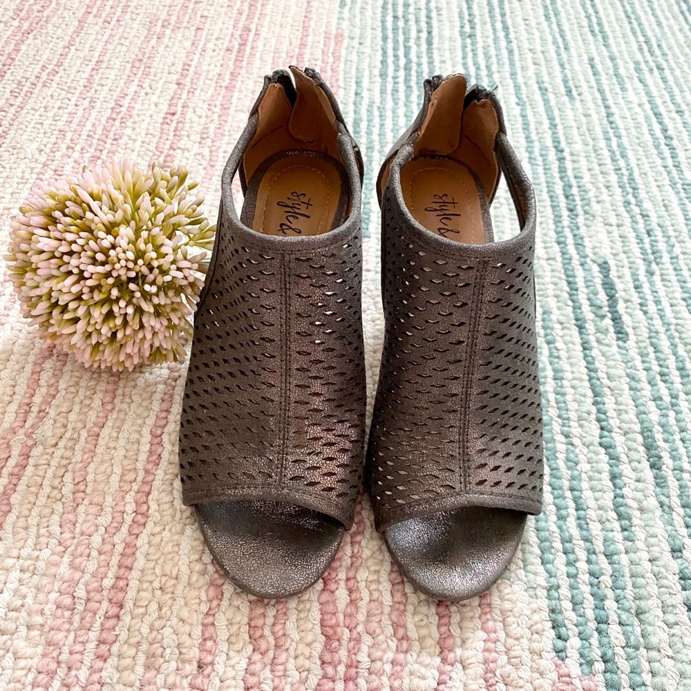 Style & Co. Sandals